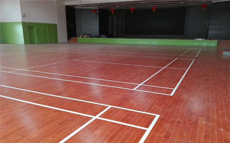 國內(nèi)體育場館木地板施工方案